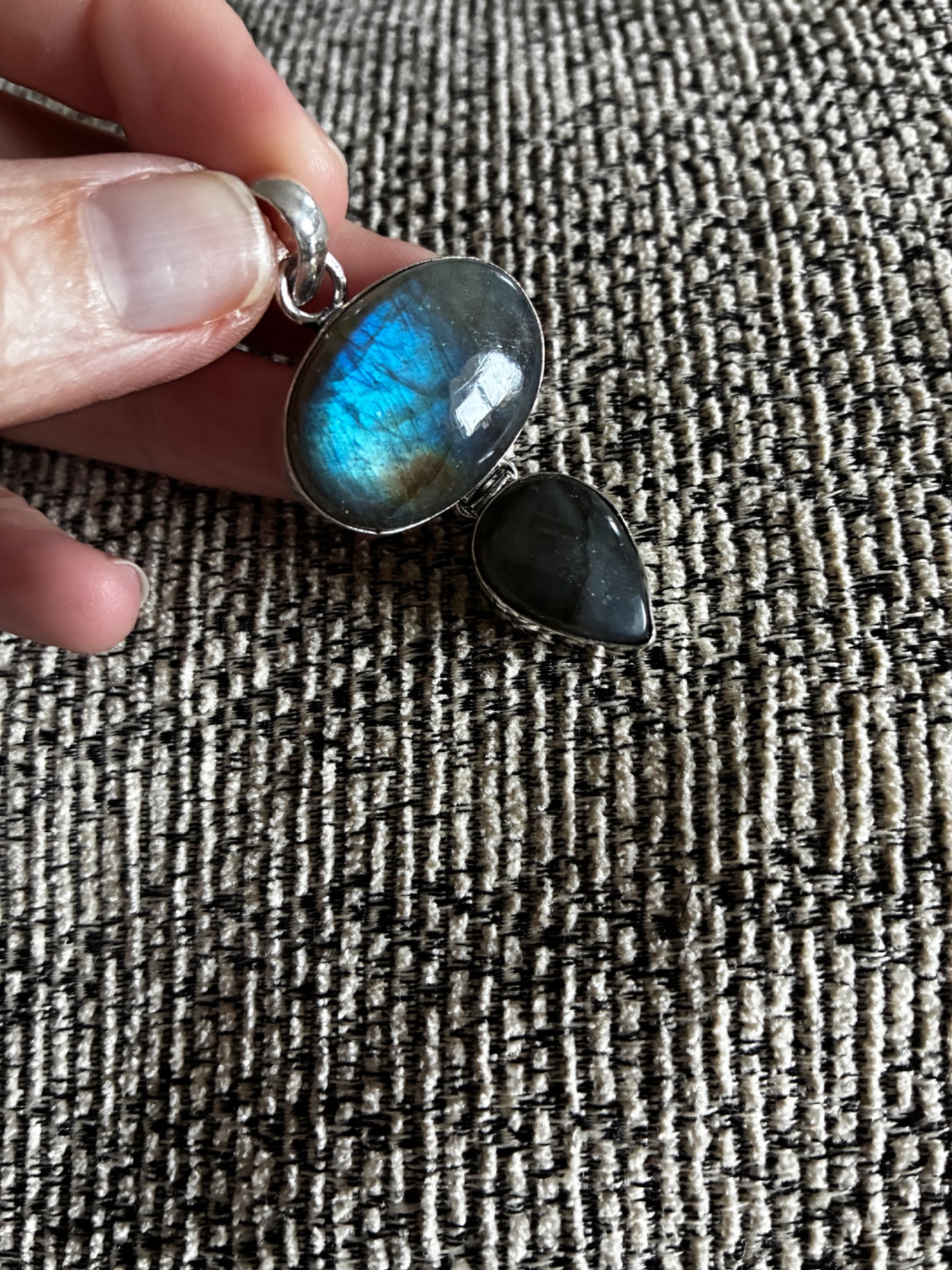Captured Starlight Labradorite Pendant - Image 3