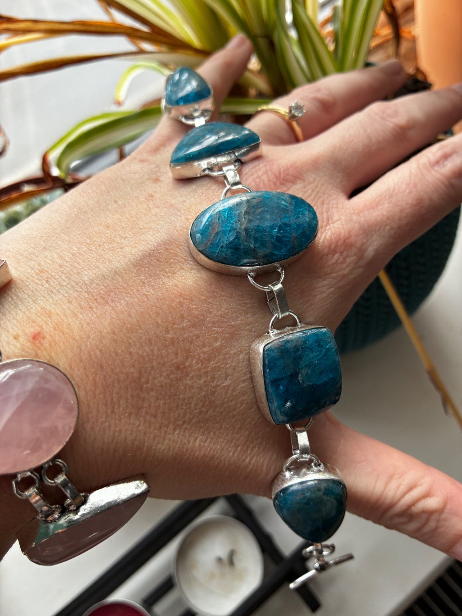 Ocean Elegance Blue Apatite Toggle - Image 4