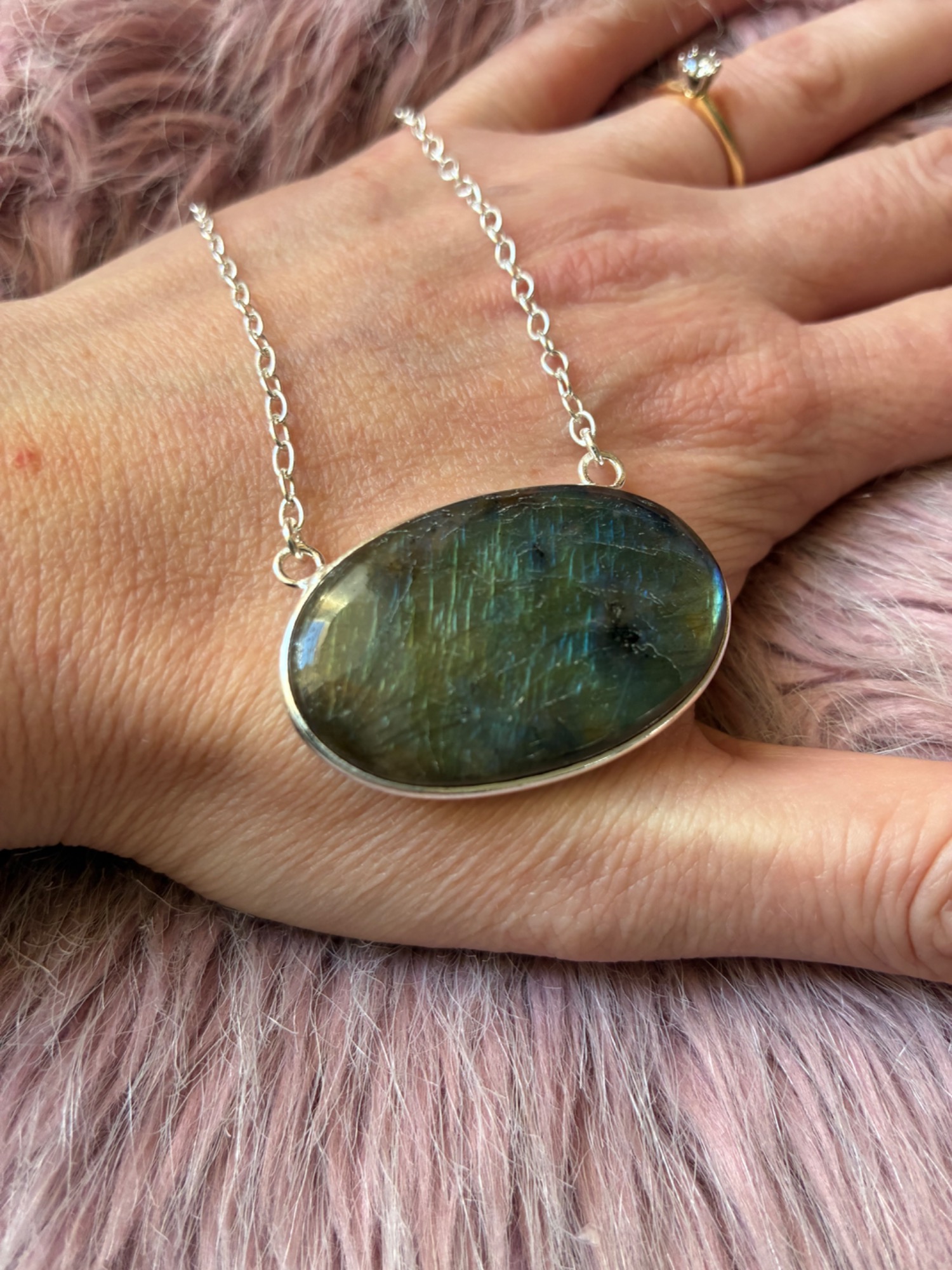 Flash Dance! Labradorite Oval Pendant Necklace - Image 2