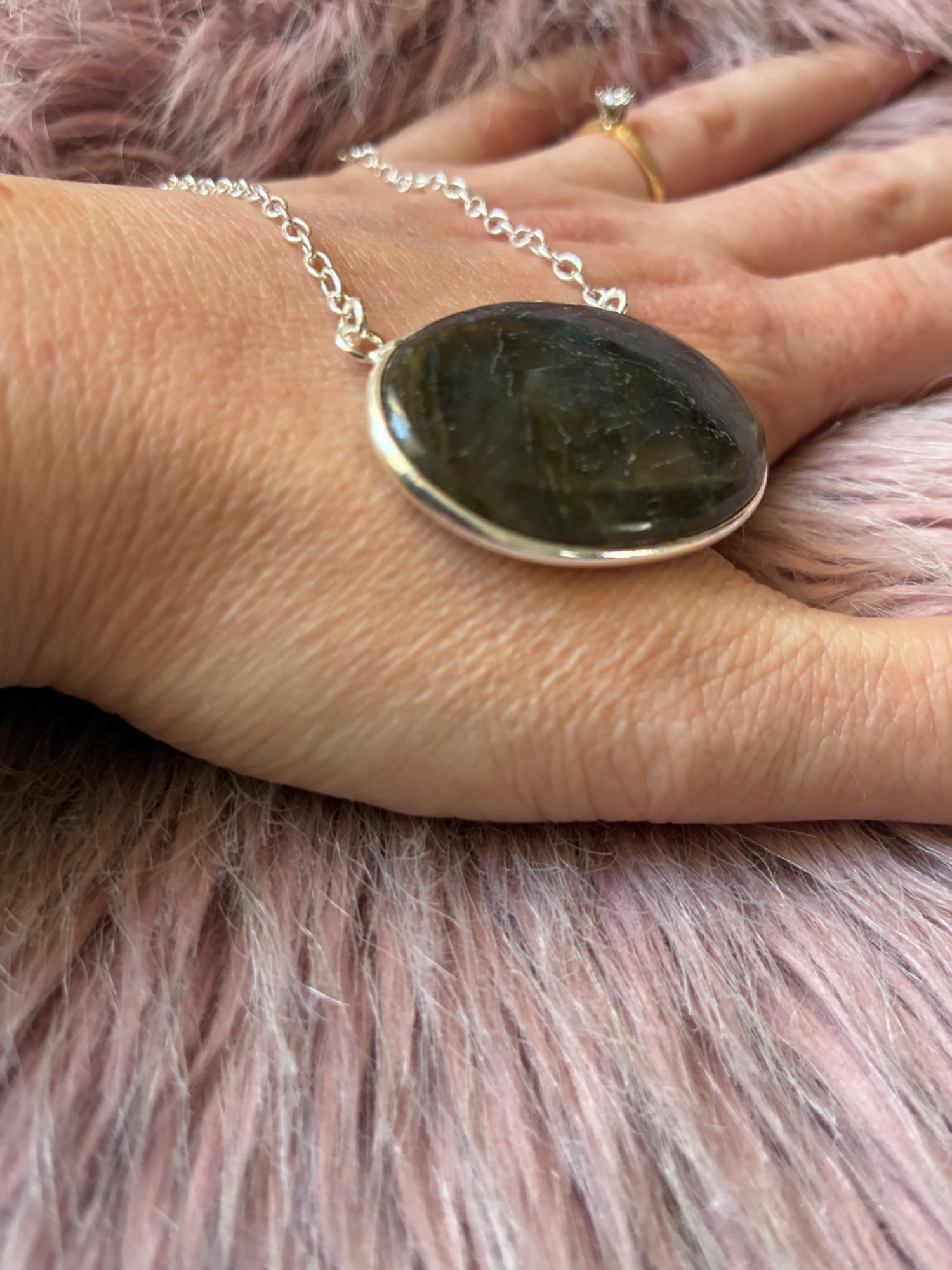 Flash Dance! Labradorite Oval Pendant Necklace - Image 5