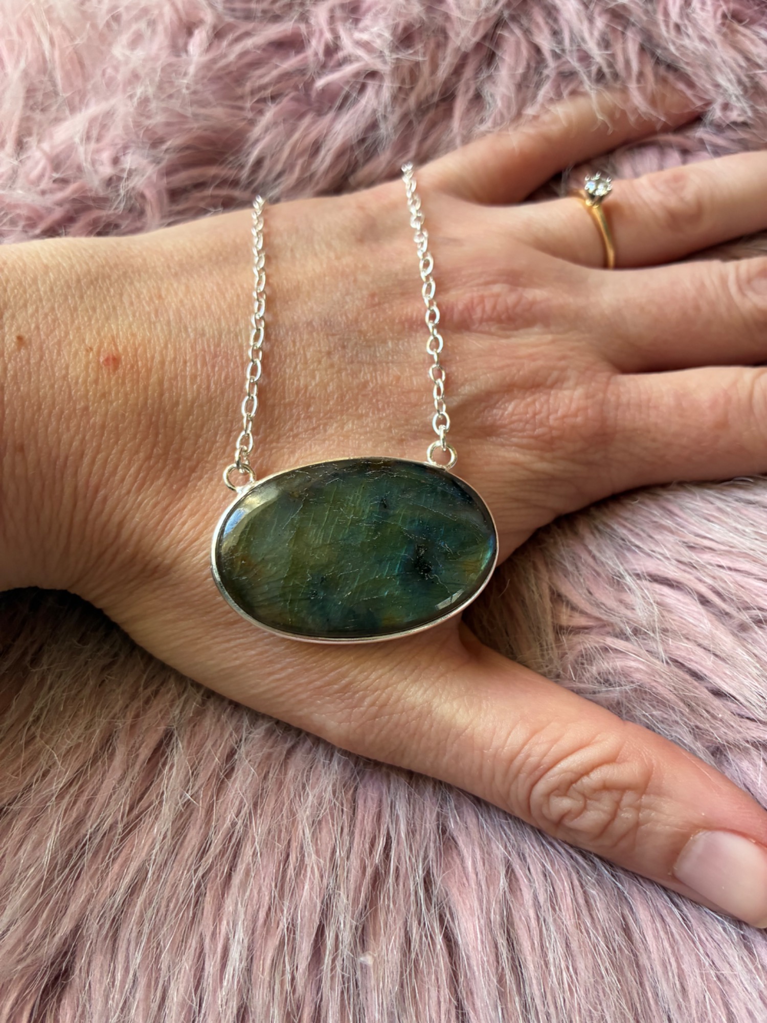 Flash Dance! Labradorite Oval Pendant Necklace - Image 6