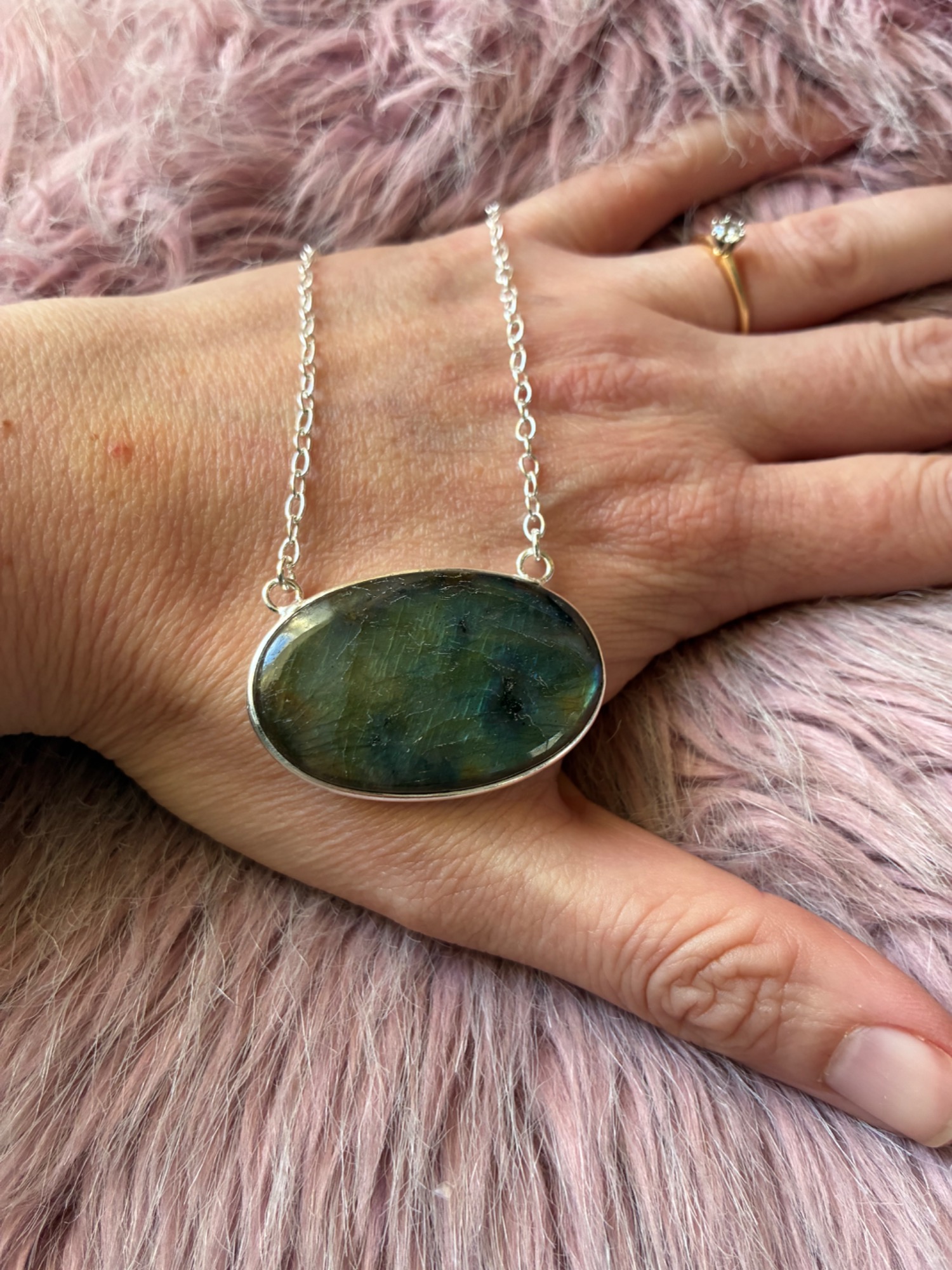 Flash Dance! Labradorite Oval Pendant Necklace - Image 7