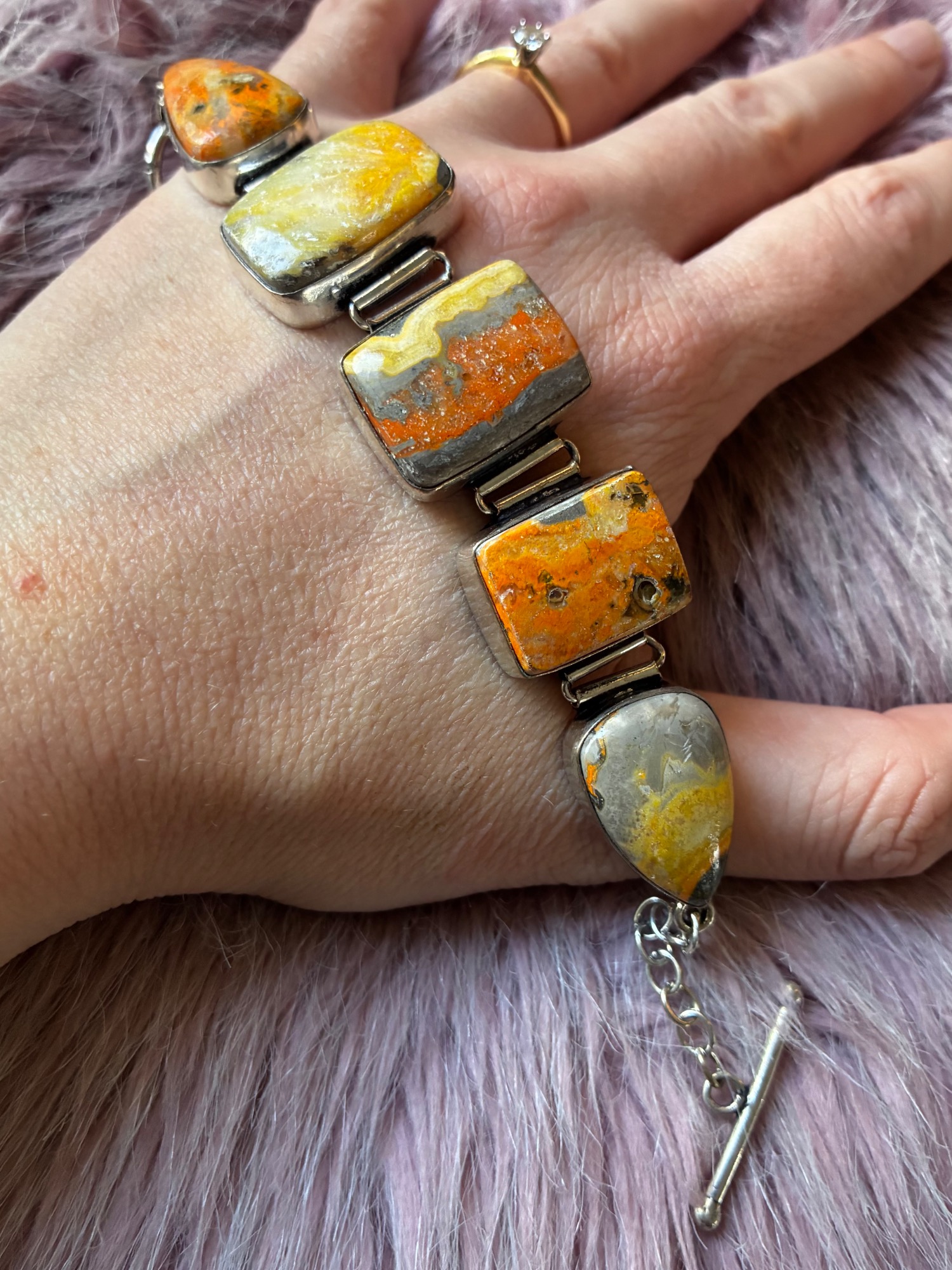 Toxic Honey Bumblebee Jasper Toggle - Image 2