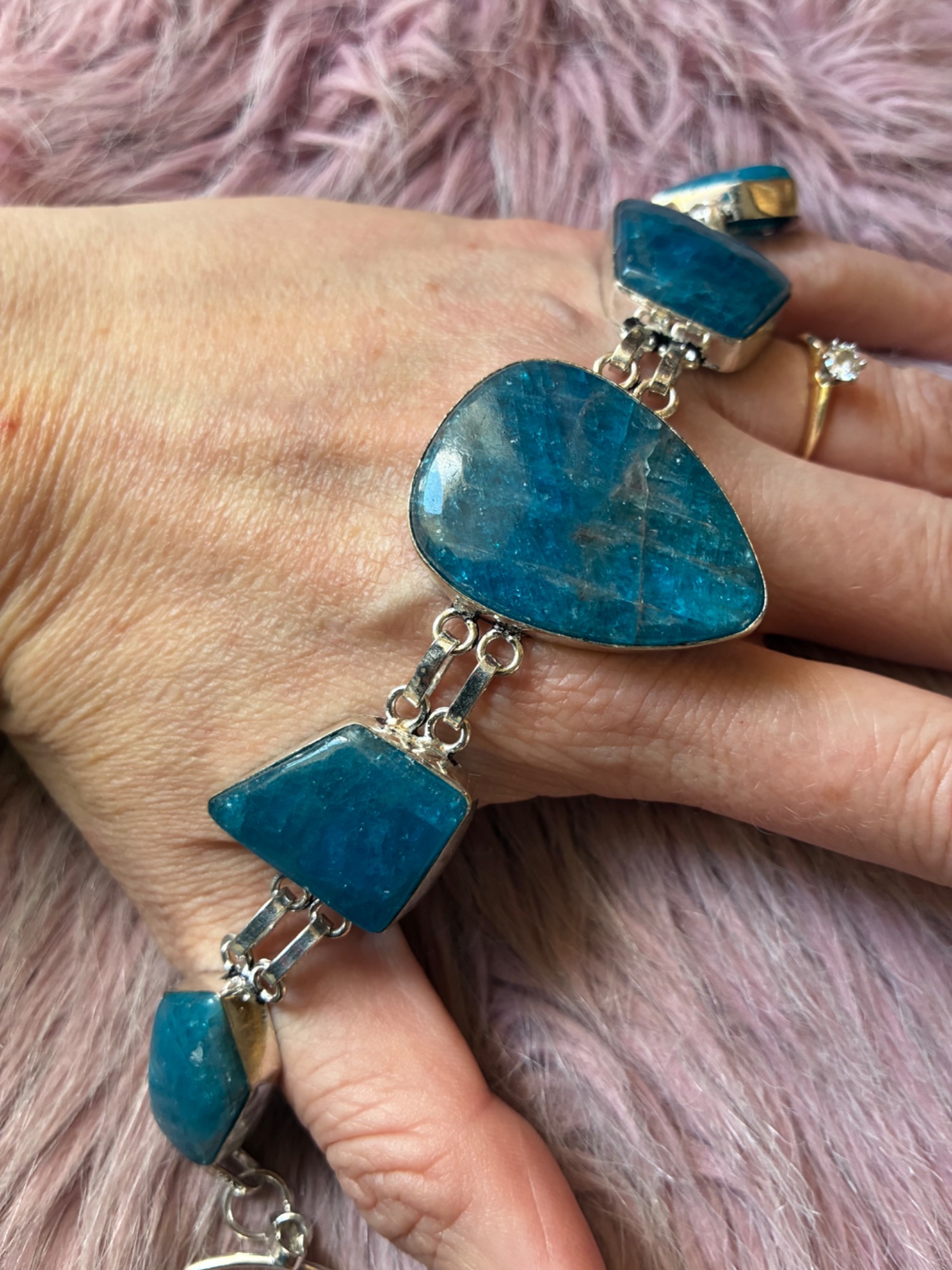 Large Stone Blue Apatite Toggle - Image 4