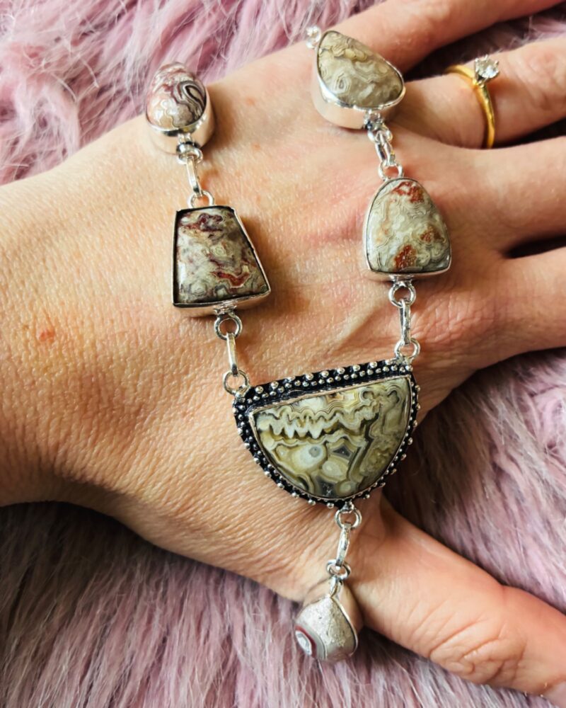 Whispering Canyon Mexican Laguna Lace Cascade Necklace