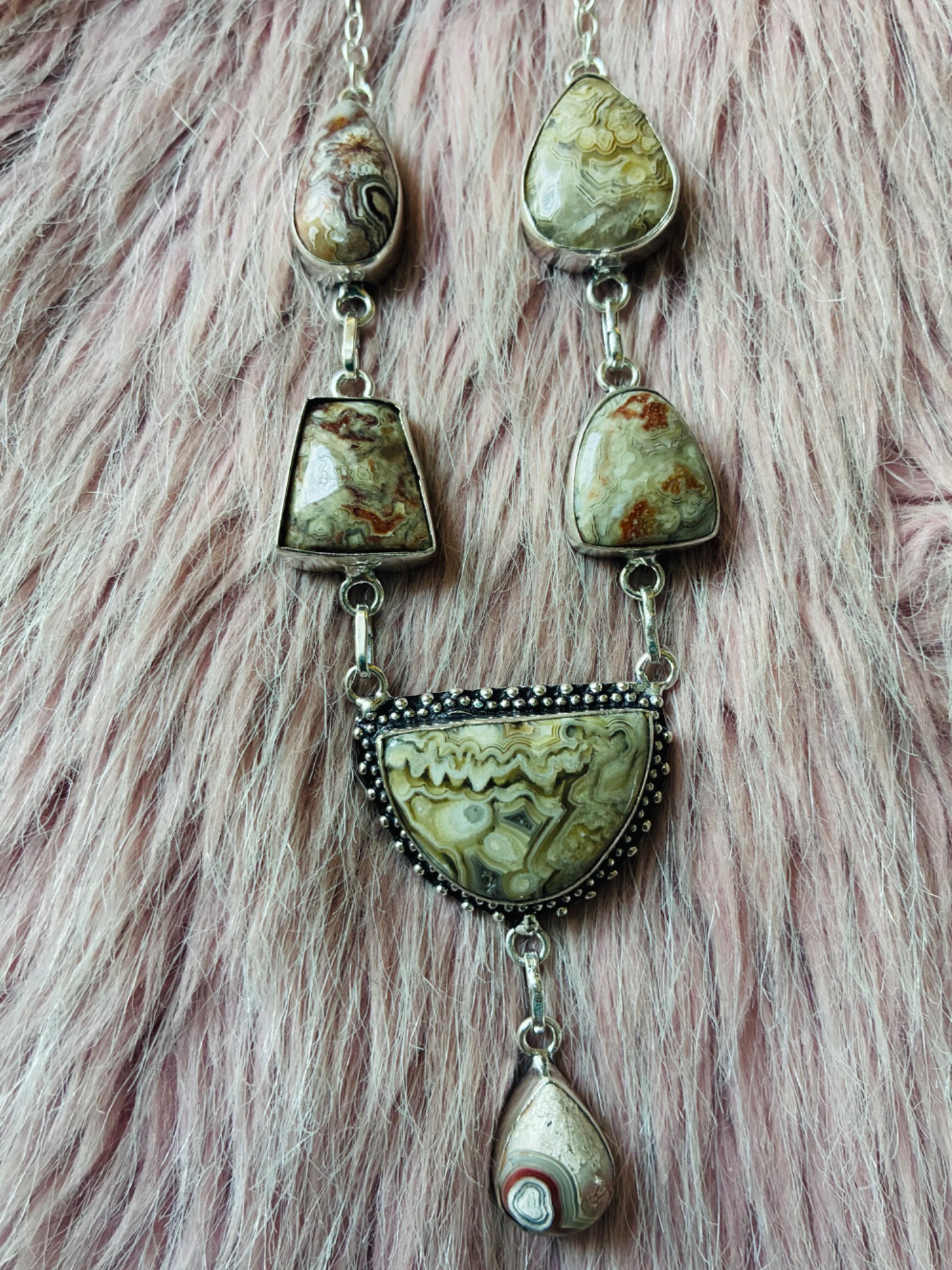 Whispering Canyon Mexican Laguna Lace Cascade Necklace - Image 4
