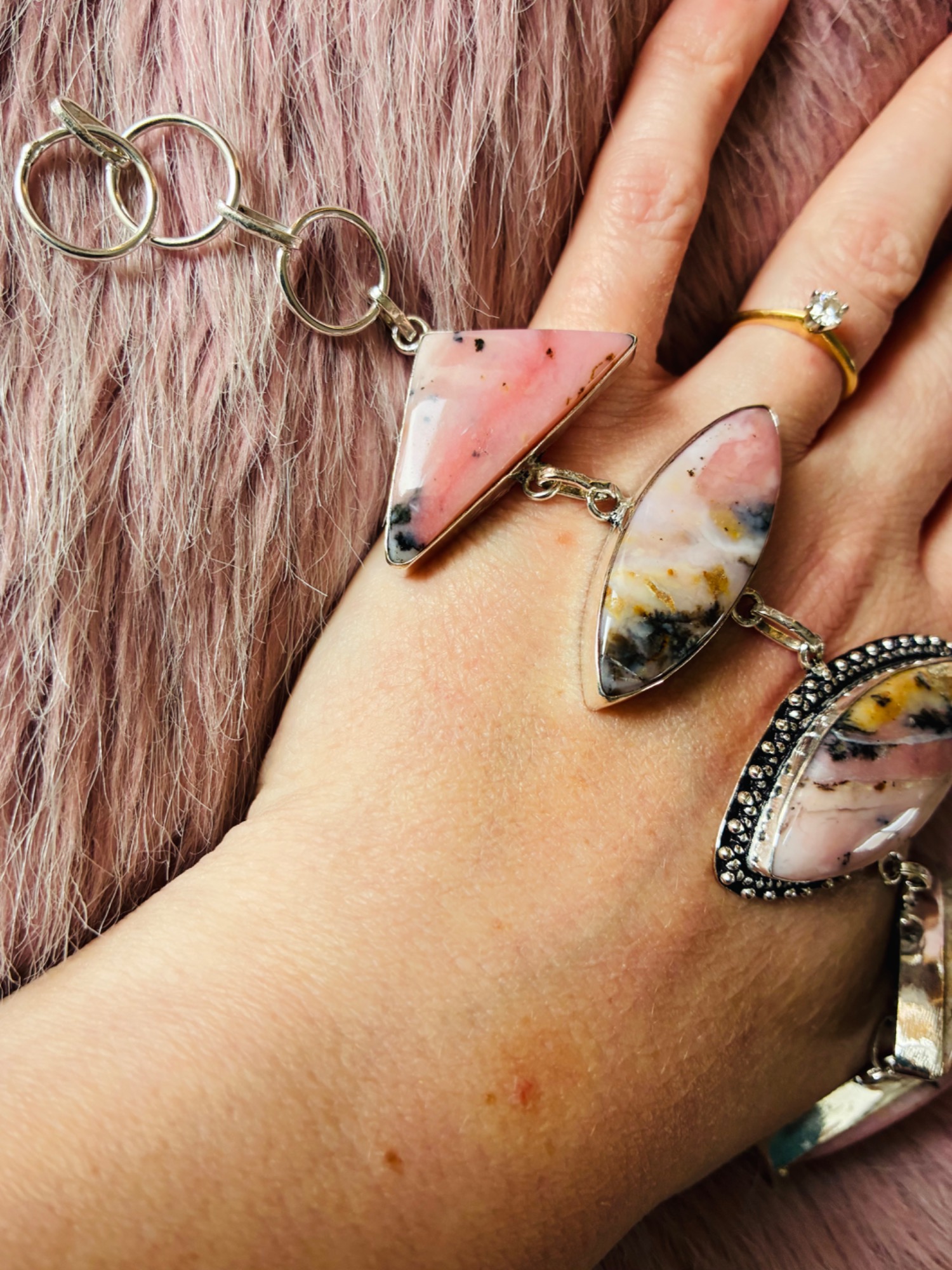 Love bite Pink Rhodonite Toggle - Image 3